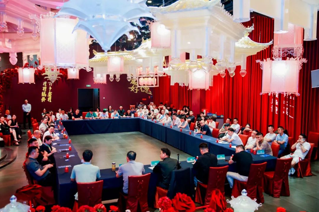 聚焦“活下去，活得久”，中宴联合领航行业韧性生长！第四届中国宴会产业博览会在全国瞩目下盛大举行并完美落幕。