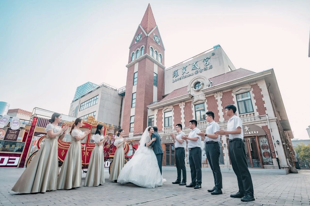婚礼堂招聘：罗芙威宫集团，等你来！